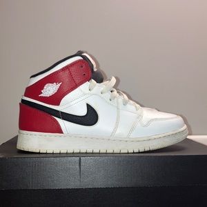 Jordan 1 Mid White Gym Red